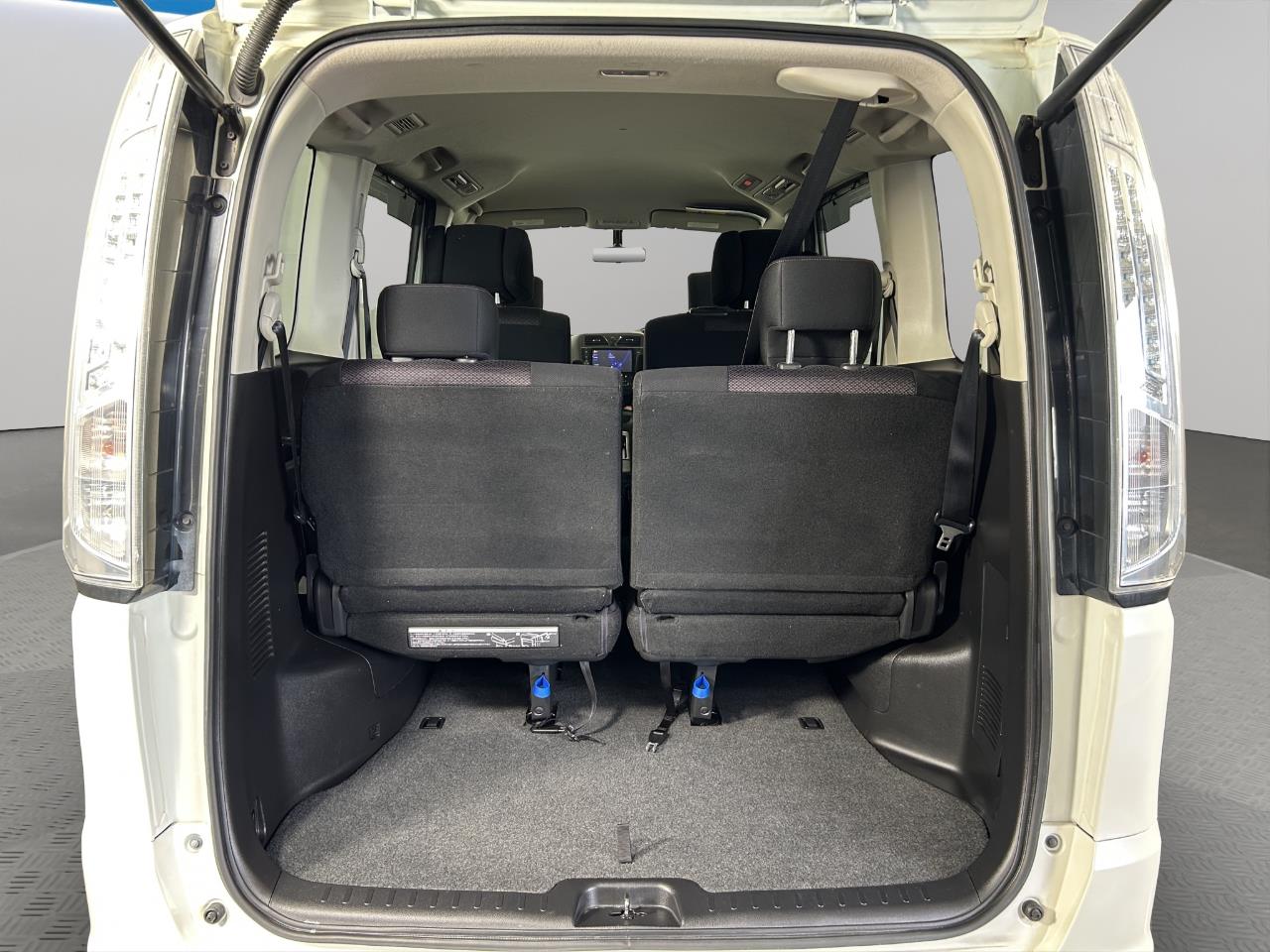 2013 Nissan Serena Hybrid Highway Star People Mover CRUISE CONTROL + POWER SLIDING DOORS + AUTO LIGHTS