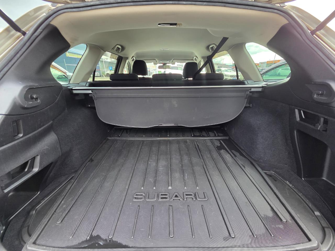 2015 Subaru Outback AWD Eyesight New Shape RV/SUV EYESIGHT + PADDLE SHIFT + AWD