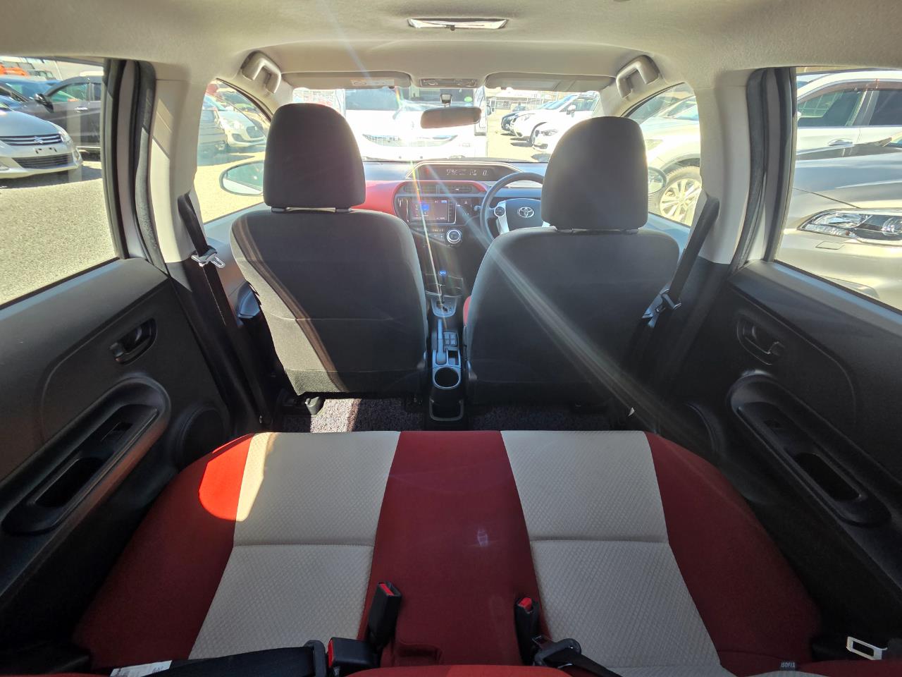 2015 Toyota Aqua Facelift Model S Hatchback SMART KEY + GREAT FUEL EFFICIENCY