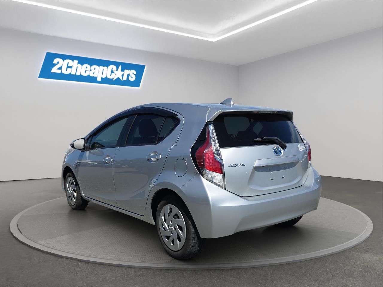 2015 Toyota Aqua Facelift Model S Hatchback SMART KEY + GREAT FUEL EFFICIENCY