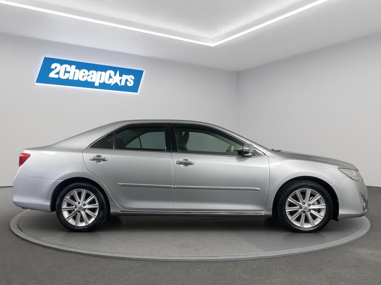 2013 Toyota Camry Hybrid G Package Sedan REVERSING CAMERA + AUTO LIGHTS + CRUISE CONTROL