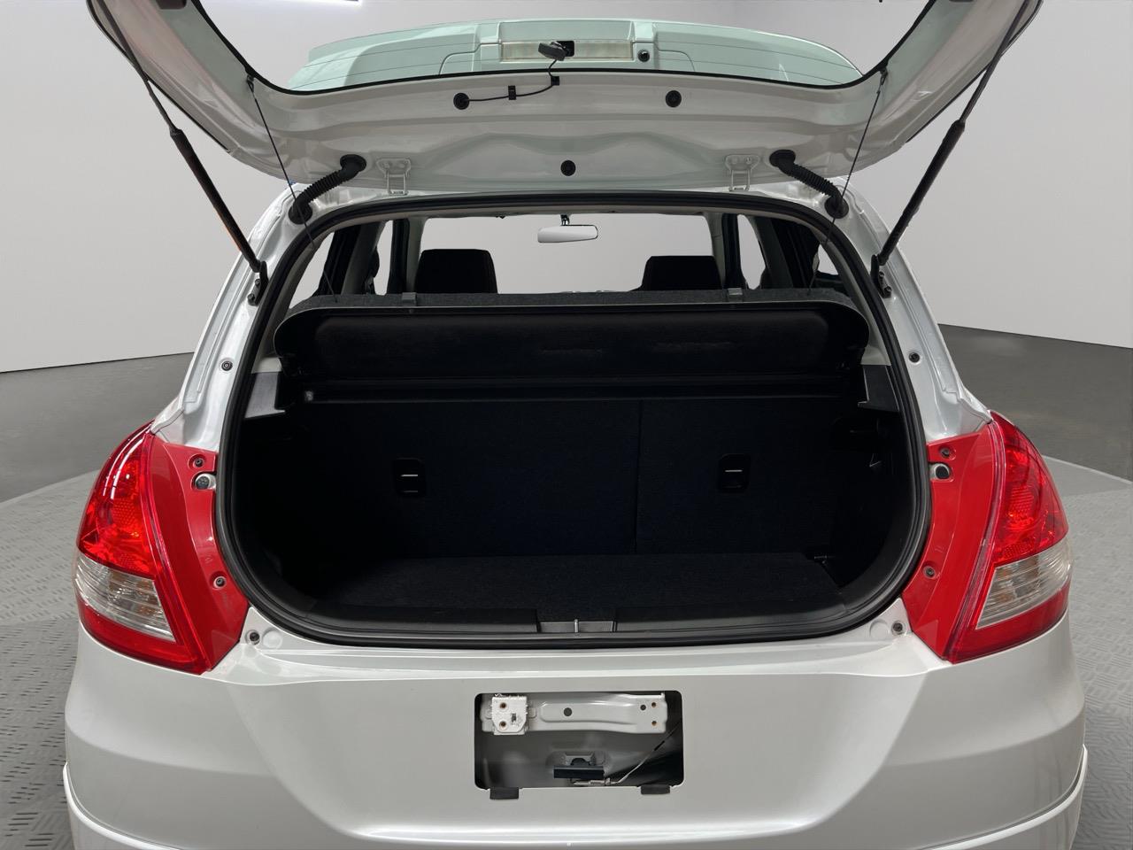 2016 Suzuki Swift  Hatchback SEE US FOR FINANCE! BUY NOW PAY IN 6 MONTHS!*