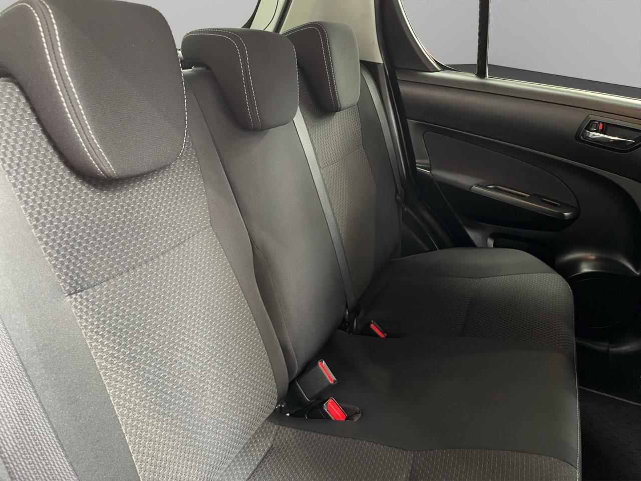 2016 Suzuki Swift  Hatchback SEE US FOR FINANCE! BUY NOW PAY IN 6 MONTHS!*