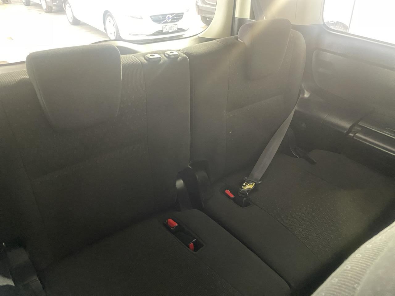 2014 Toyota Noah Hybrid G People Mover ELECTRIC SLIDING DOORS + REVERSING CAMERA