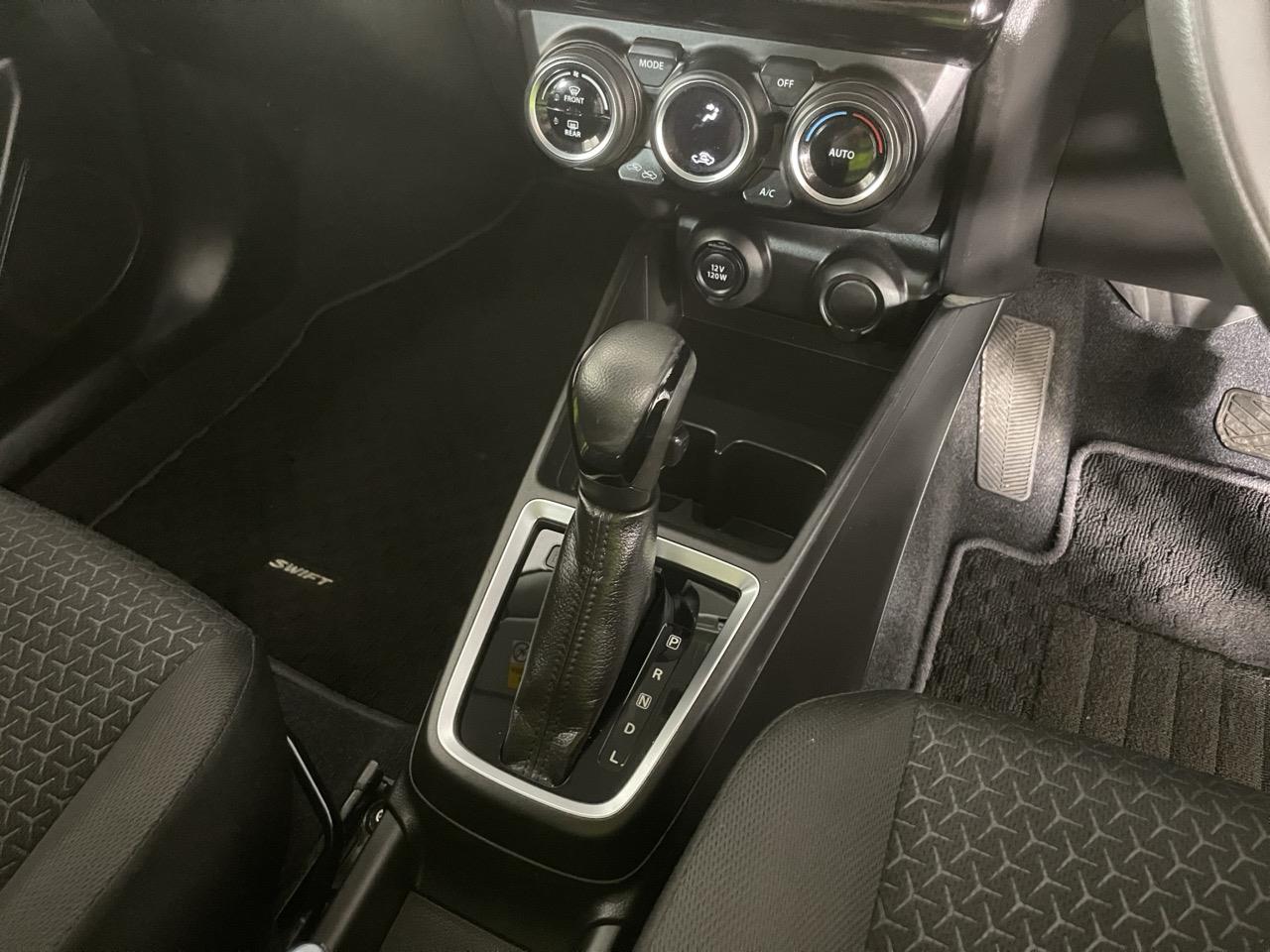 2018 Suzuki Swift XG Hatchback LOW KM + PUSH START + HEATED SEAT