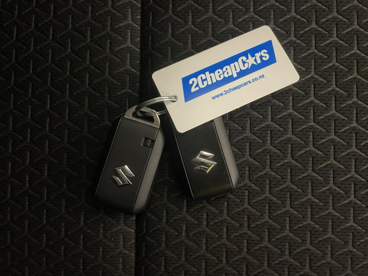 2018 Suzuki Swift XG Hatchback LOW KM + PUSH START + HEATED SEAT