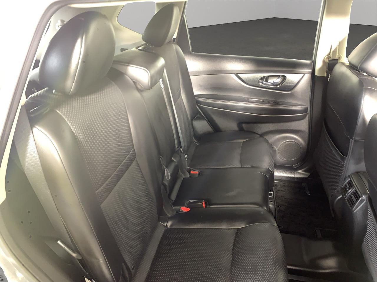 2014 Nissan X-TRAIL 4WD 7 SEATER RV/SUV AWD + HEATED SEATS + CRUISE CONTROL