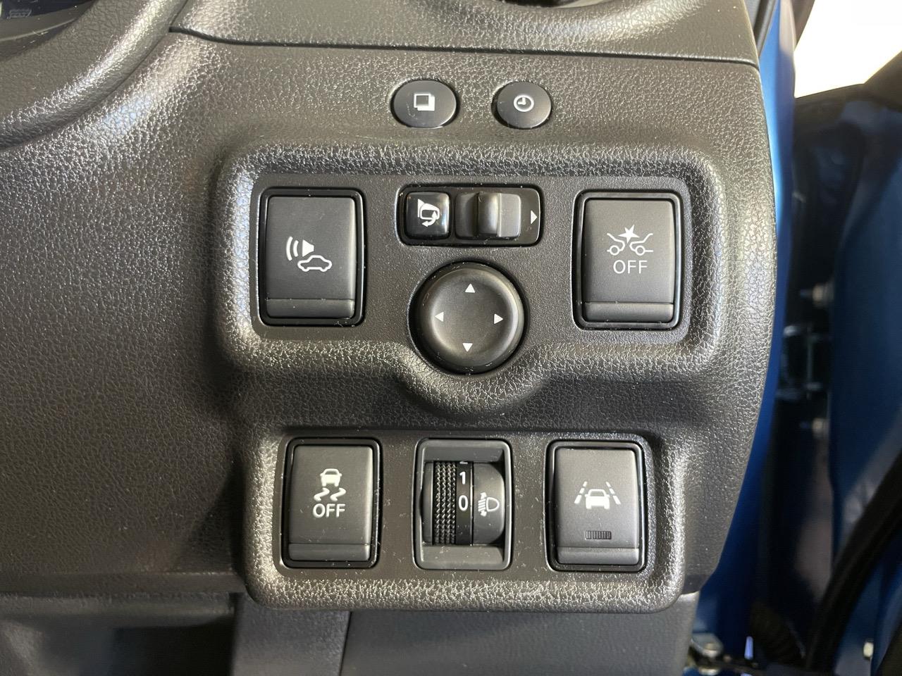 2017 Nissan Note e-power Hatchback LOW KM + AUTO LIGHTS + PUSH START