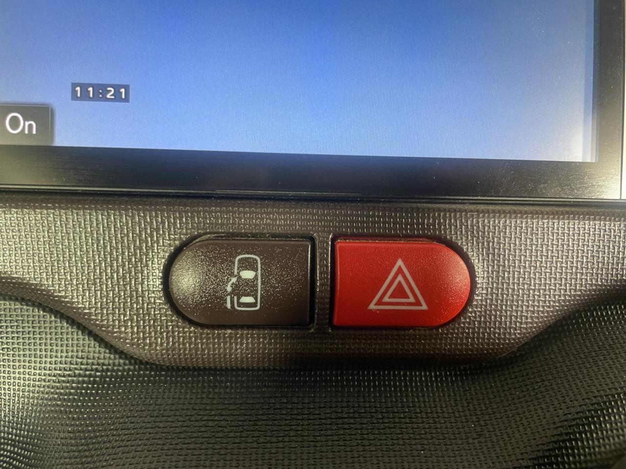 2013 Toyota SPADE 1.5 Y Hatchback ELECTRIC SLIDING DOOR + PUSH BUTTON START