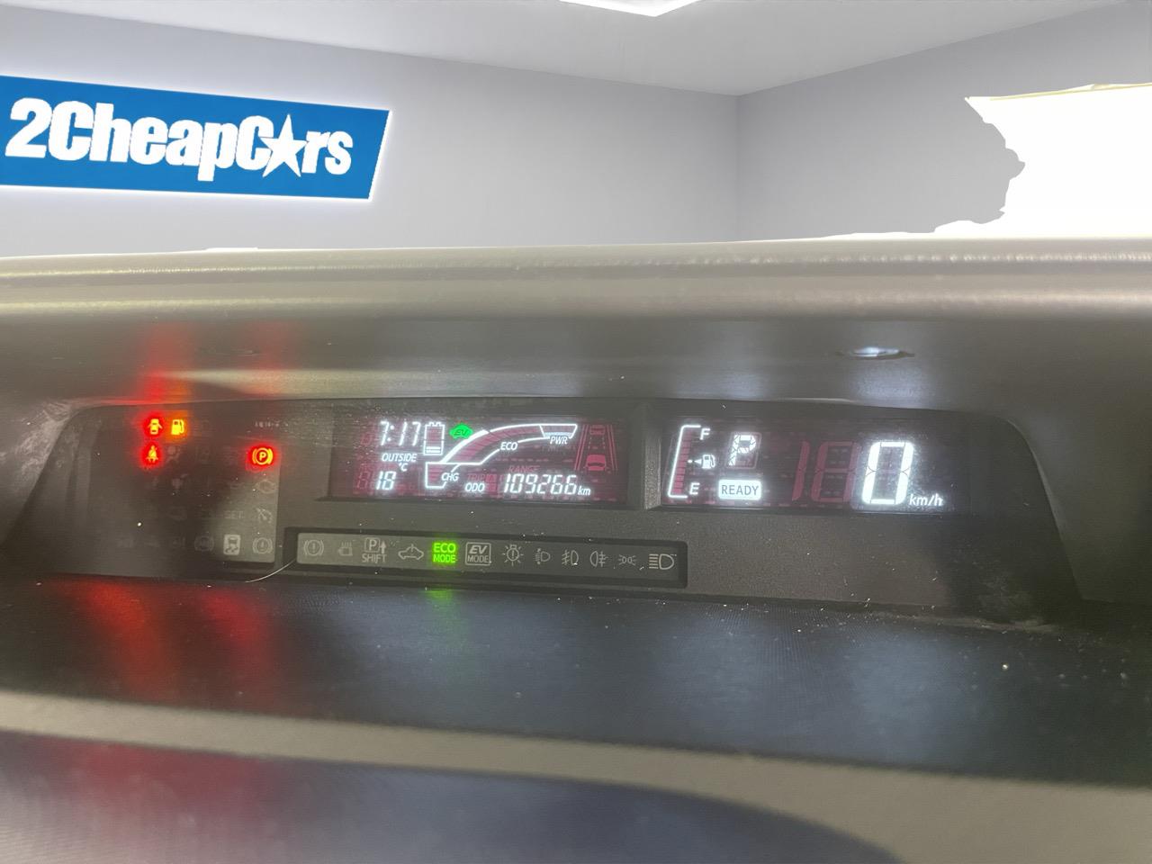 2016 Toyota Aqua Facelift Model S Hatchback REVERSING CAMERA + AUTO LIGHTS + PUSH BUTTON START