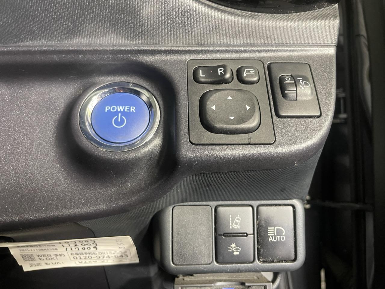 2016 Toyota Aqua Facelift Model S Hatchback REVERSING CAMERA + AUTO LIGHTS + PUSH BUTTON START