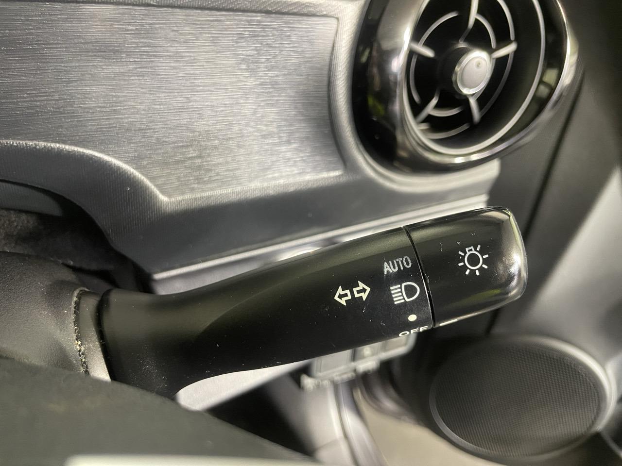 2016 Toyota Aqua Facelift Model S Hatchback REVERSING CAMERA + AUTO LIGHTS + PUSH BUTTON START