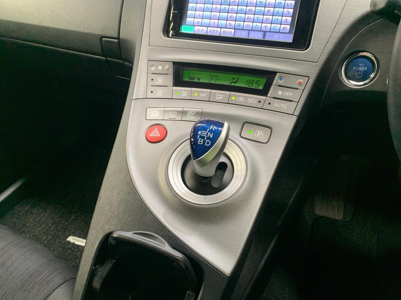 2013 Toyota Prius G Hatchback CRUISE CONTROL + PUSH SRART + AUTO LIGHTS