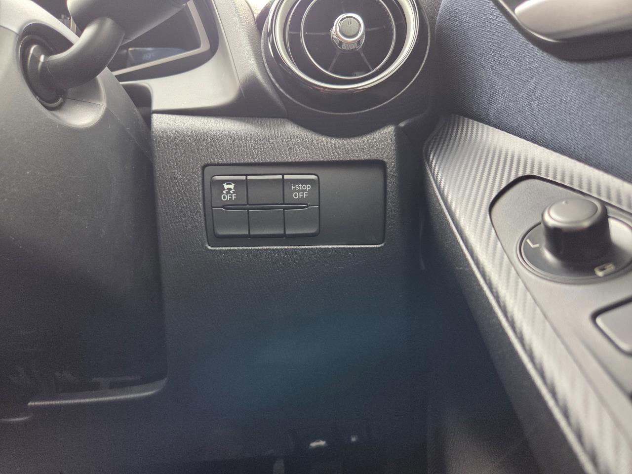 2015 Mazda Demio 2 New Shape Skyactive Hatchback SMART KEY + REVERSING CAMERA + AUTO LIGHT