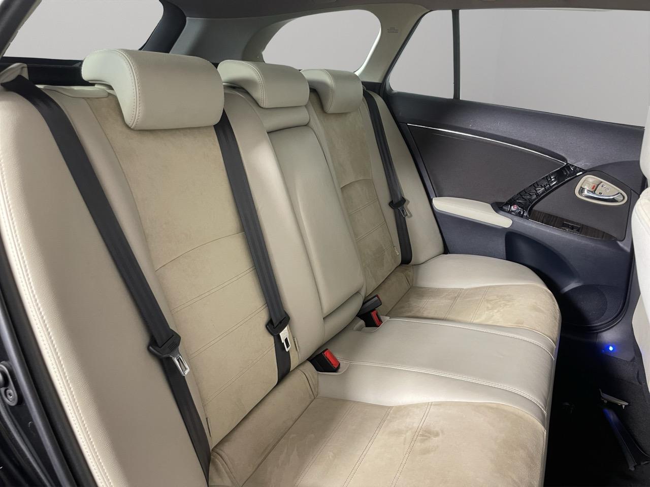 2012 Toyota Avensis WAGON Station Wagon CRUISE CONTROL + PADDLE SHIFT + AUTO LIGHTS