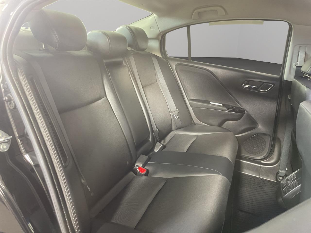 2015 Honda Grace Hybrid LX Sedan LOW KM + REVESING CAMERA + PUSH SRART 