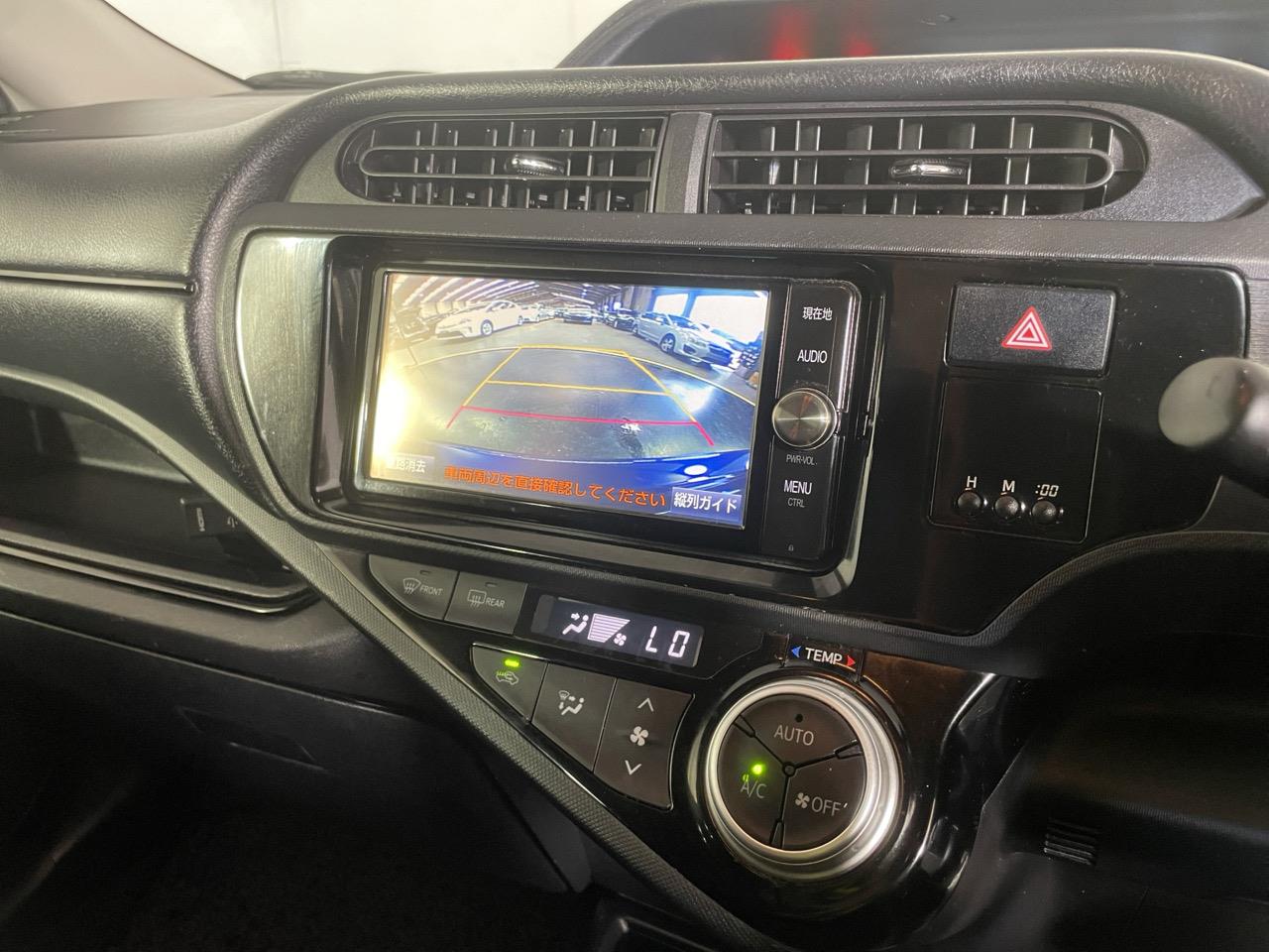 2016 Toyota Aqua Facelift Model S Hatchback REVERSING CAMERA + AUTO LIGHTS + PUSH START