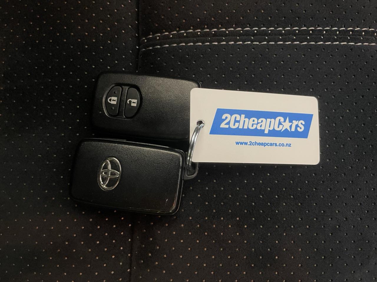 2014 Toyota Aqua G G's Hatchback REVERSING CAMERA + AUTO LIGHTS + PUSH START