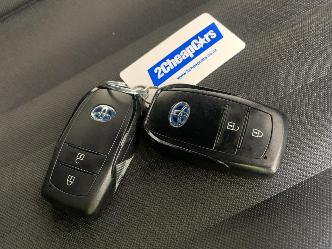 2020 Toyota Yaris Hybrid Late Shape Hatchback CRUISE CONTROL + AUTO LIGHTS + REVERSING CAMERA