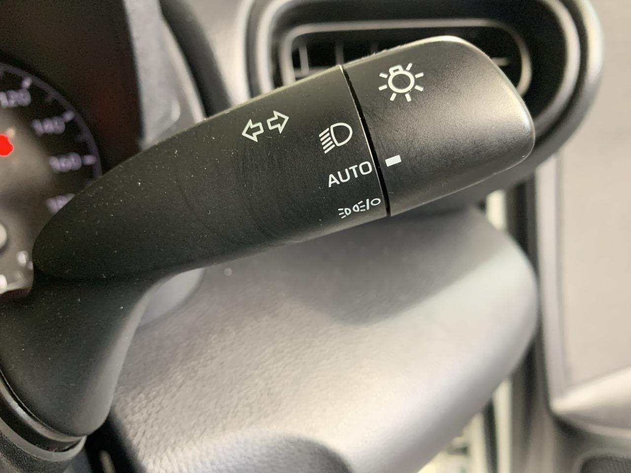 2020 Toyota Yaris Hybrid Late Shape Hatchback CRUISE CONTROL + AUTO LIGHTS + REVERSING CAMERA