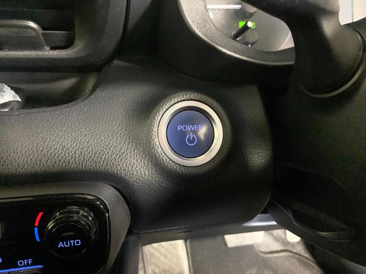 2020 Toyota Yaris Hybrid Late Shape Hatchback CRUISE CONTROL + AUTO LIGHTS + REVERSING CAMERA