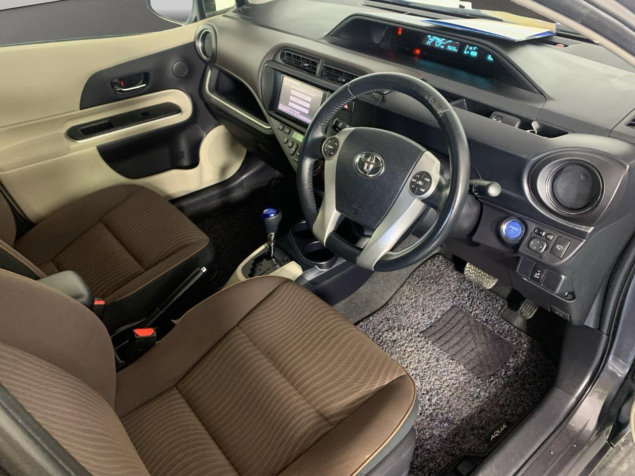 2013 Toyota Aqua G Hatchback PUSH BUTTON START + AUTO LIGHTS + REVERSING CAMERA