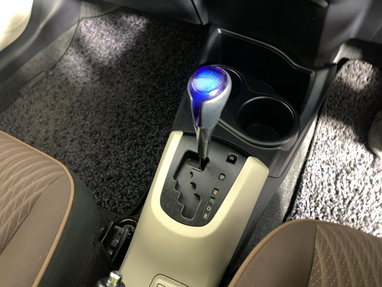 2013 Toyota Aqua G Hatchback PUSH BUTTON START + AUTO LIGHTS + REVERSING CAMERA