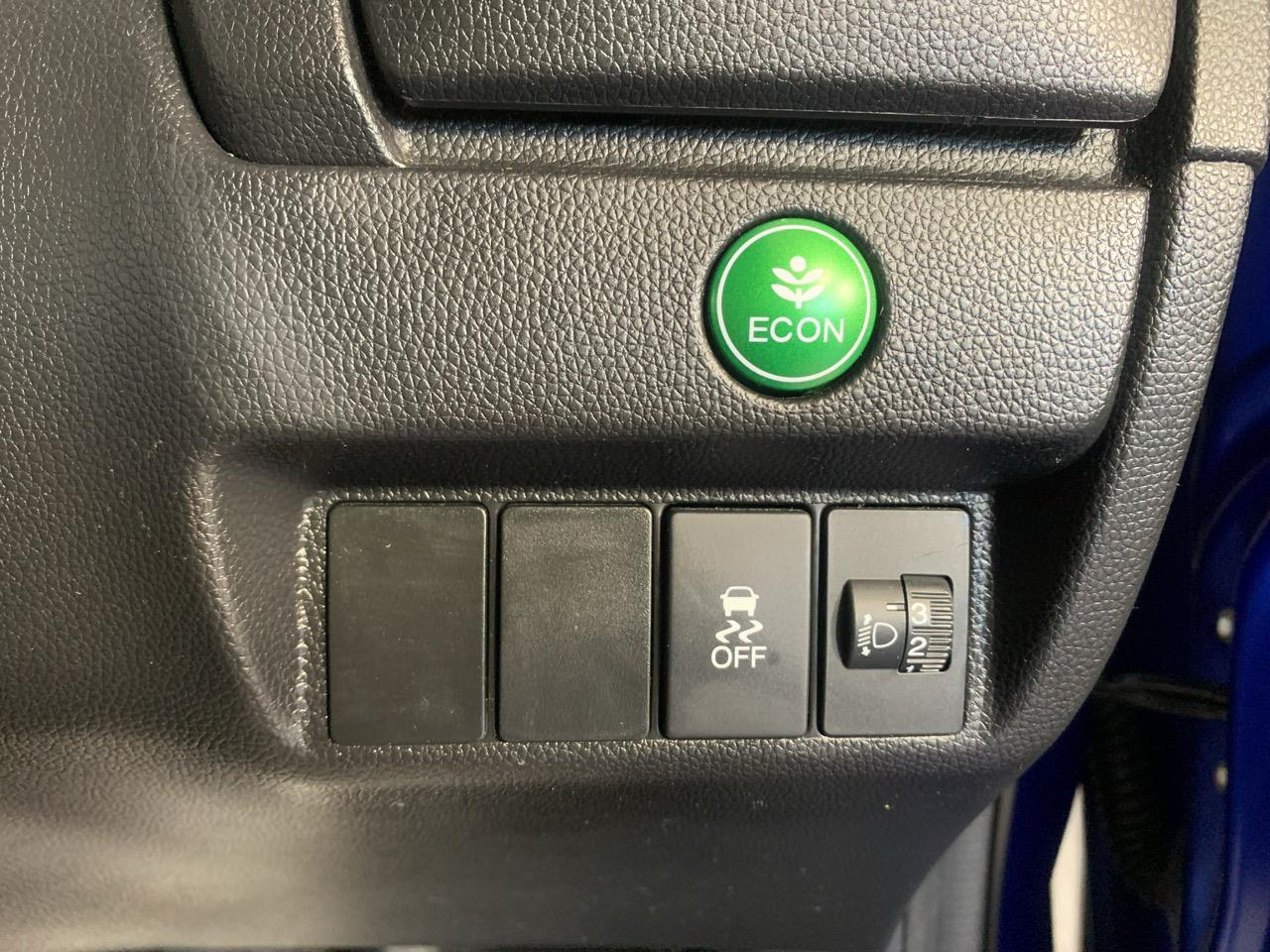 2014 Honda Fit Jazz New Shape Hatchback KEYLESS ENTRY + PUSH SRART + GREAT SPACE