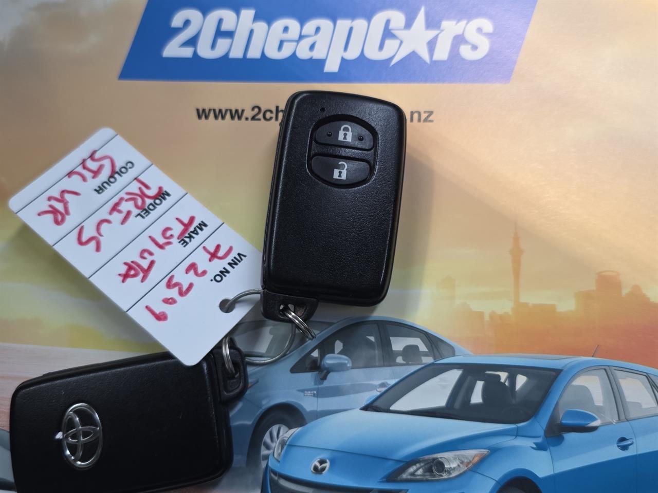 2012 Toyota Prius S Hatchback PUSH BUTTON START + AUTO LIGHTS + REVERSING CAMERA