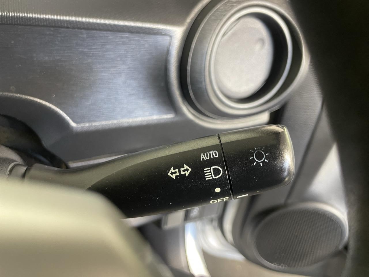 2014 Toyota Aqua S Hatchback REVERSING CAMERA + AUTO LIGHTS + PUSH BUTTON START