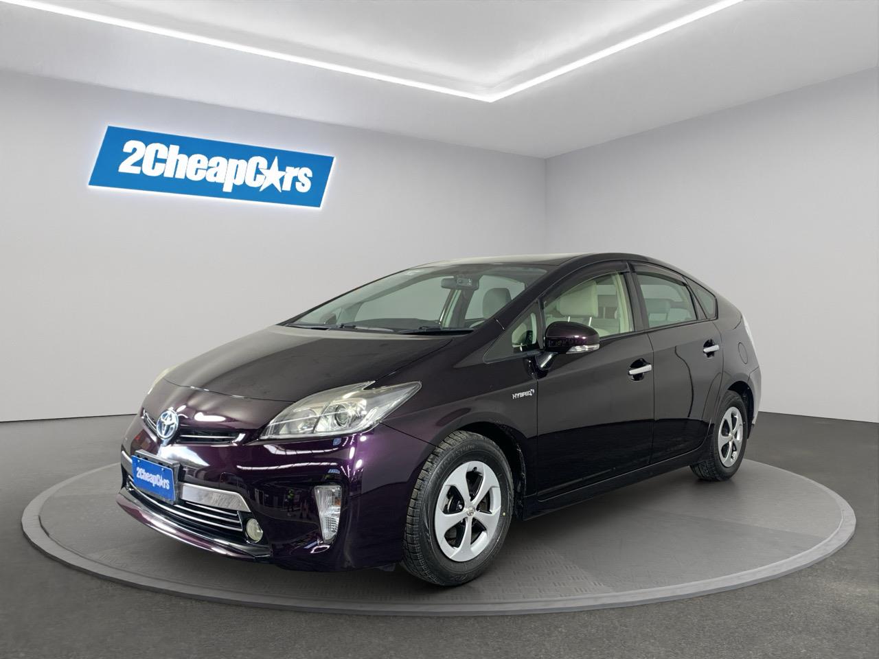 2014 Toyota Prius S Hatchback