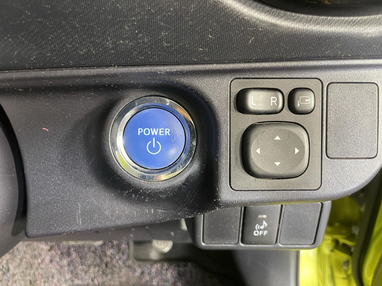 2015 Toyota Aqua Facelift Model S Hatchback REVESING CAMERA + PUSH SRART