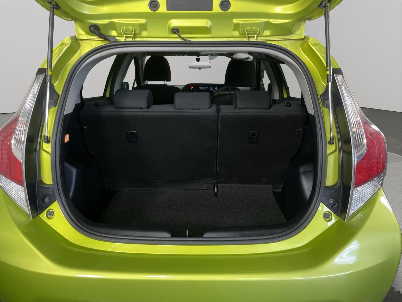 2015 Toyota Aqua Facelift Model S Hatchback REVESING CAMERA + PUSH SRART