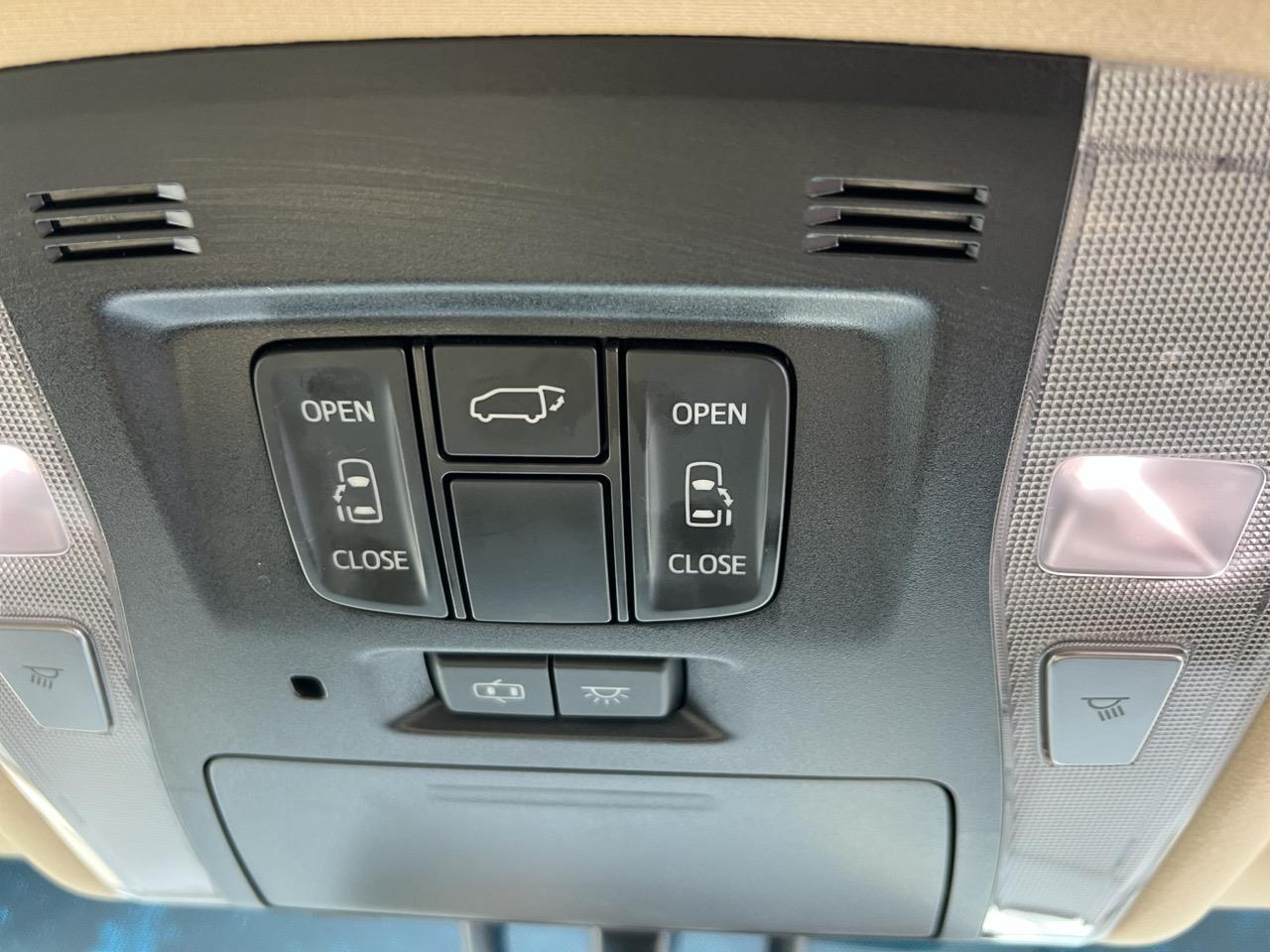 2016 Toyota Alphard Hybrid 4WD People Mover 2ND ROW CAPTAIN SEATS + REVERSING CAMERA + 4WD