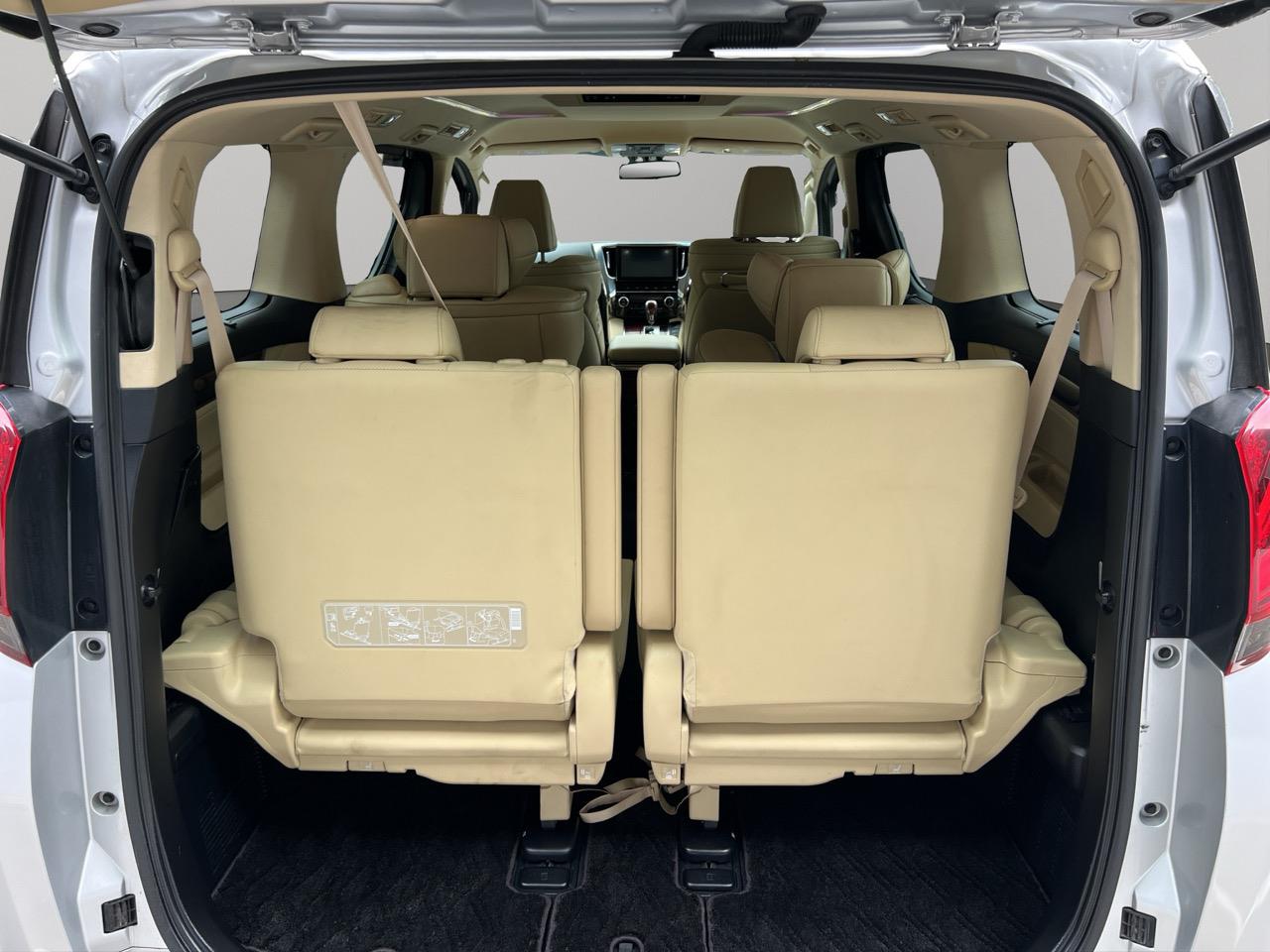 2016 Toyota Alphard Hybrid 4WD People Mover 2ND ROW CAPTAIN SEATS + REVERSING CAMERA + 4WD