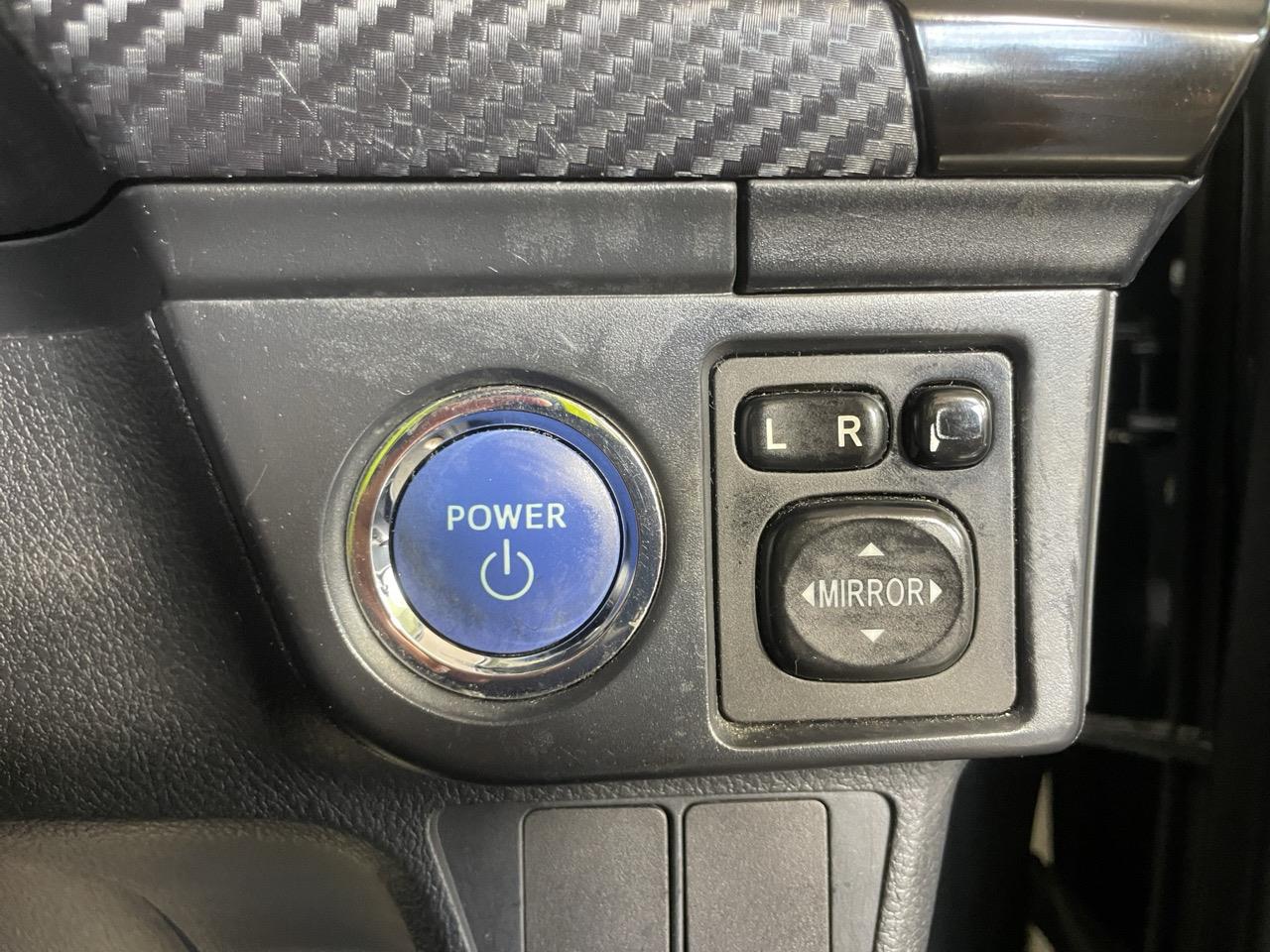 2013 Toyota Corolla Fielder Hybrid WXB Station Wagon REVERSING CAMERA + AUTO LIGHTS + PUSH BUTTON START