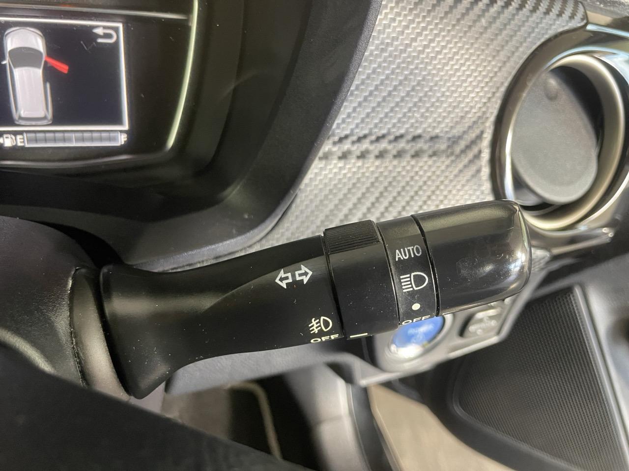 2013 Toyota Corolla Fielder Hybrid WXB Station Wagon REVERSING CAMERA + AUTO LIGHTS + PUSH BUTTON START