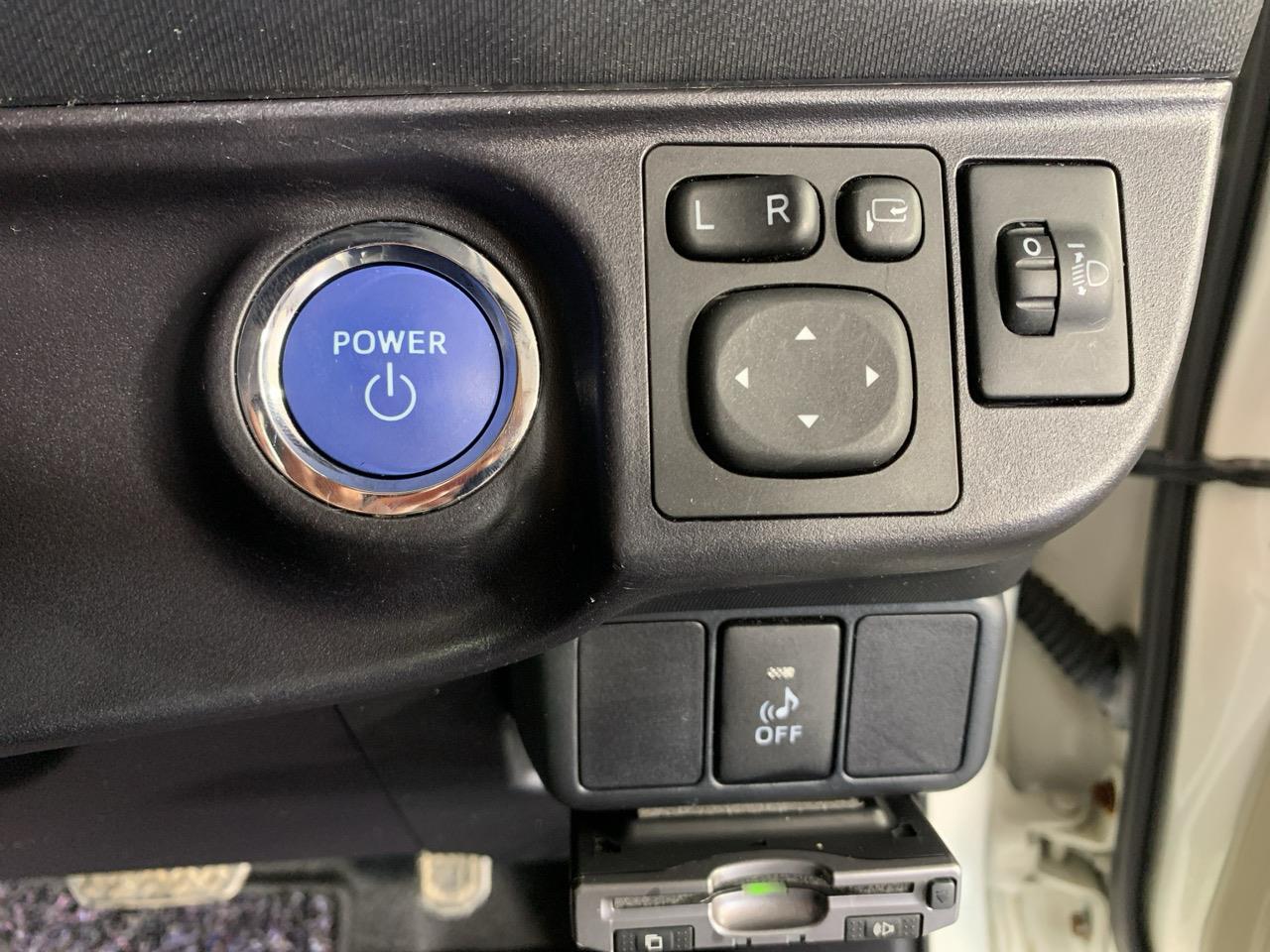 2014 Toyota Aqua S Hatchback REVERSING CAMERA + PUSH BUTTON START + AUTO LIGHTS