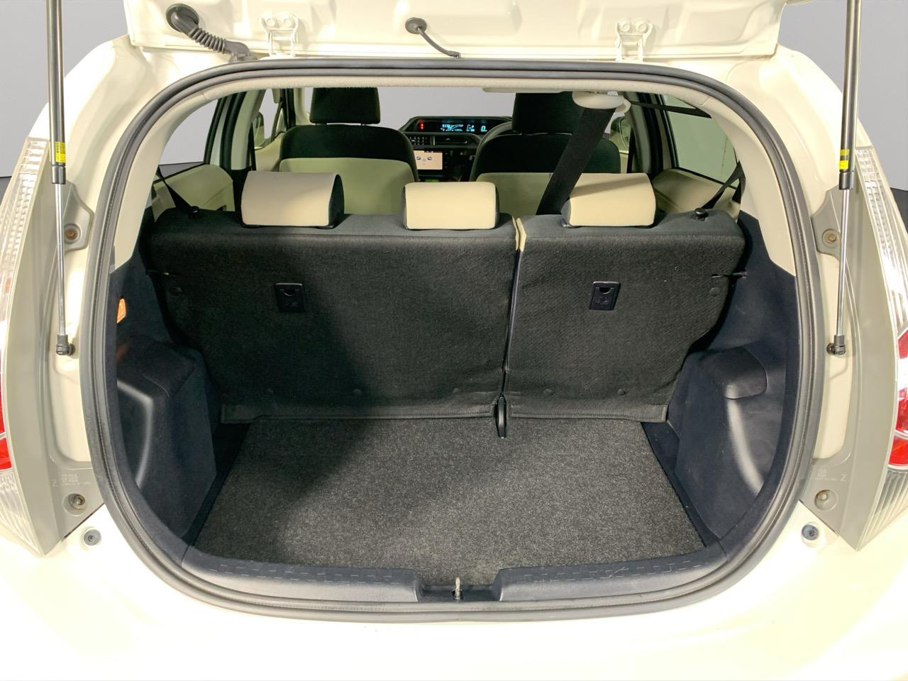 2014 Toyota Aqua S Hatchback REVERSING CAMERA + PUSH BUTTON START + AUTO LIGHTS