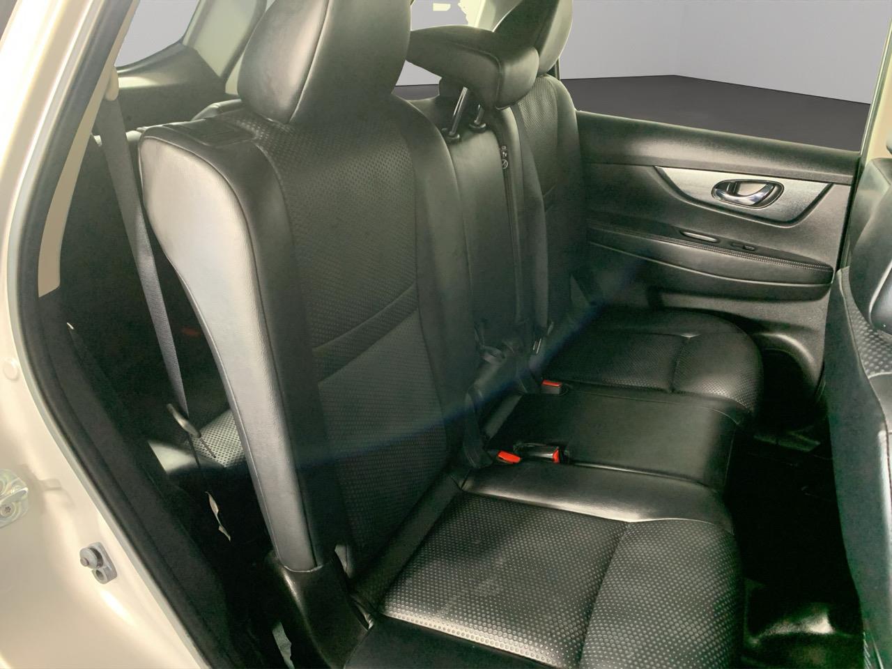 2015 Nissan X-TRAIL 20XT 7 Seater RV/SUV HEATED SEATS + PARKING SENSORS + REVERSING CAMERA