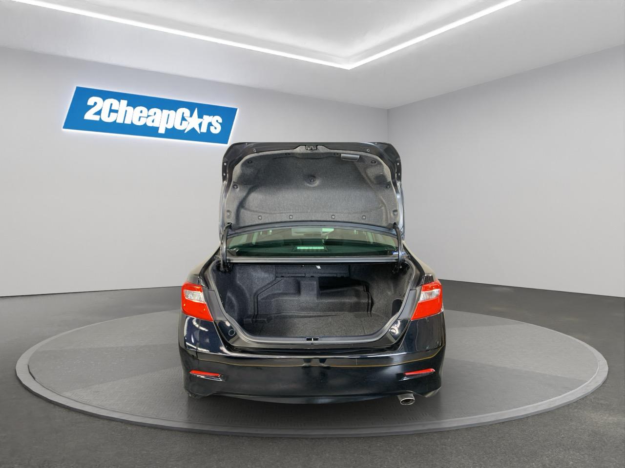 2012 Toyota Camry Hybrid G pkg Sedan REVESING CAMERA + CRUISE CONTROL + MAG WHEEL