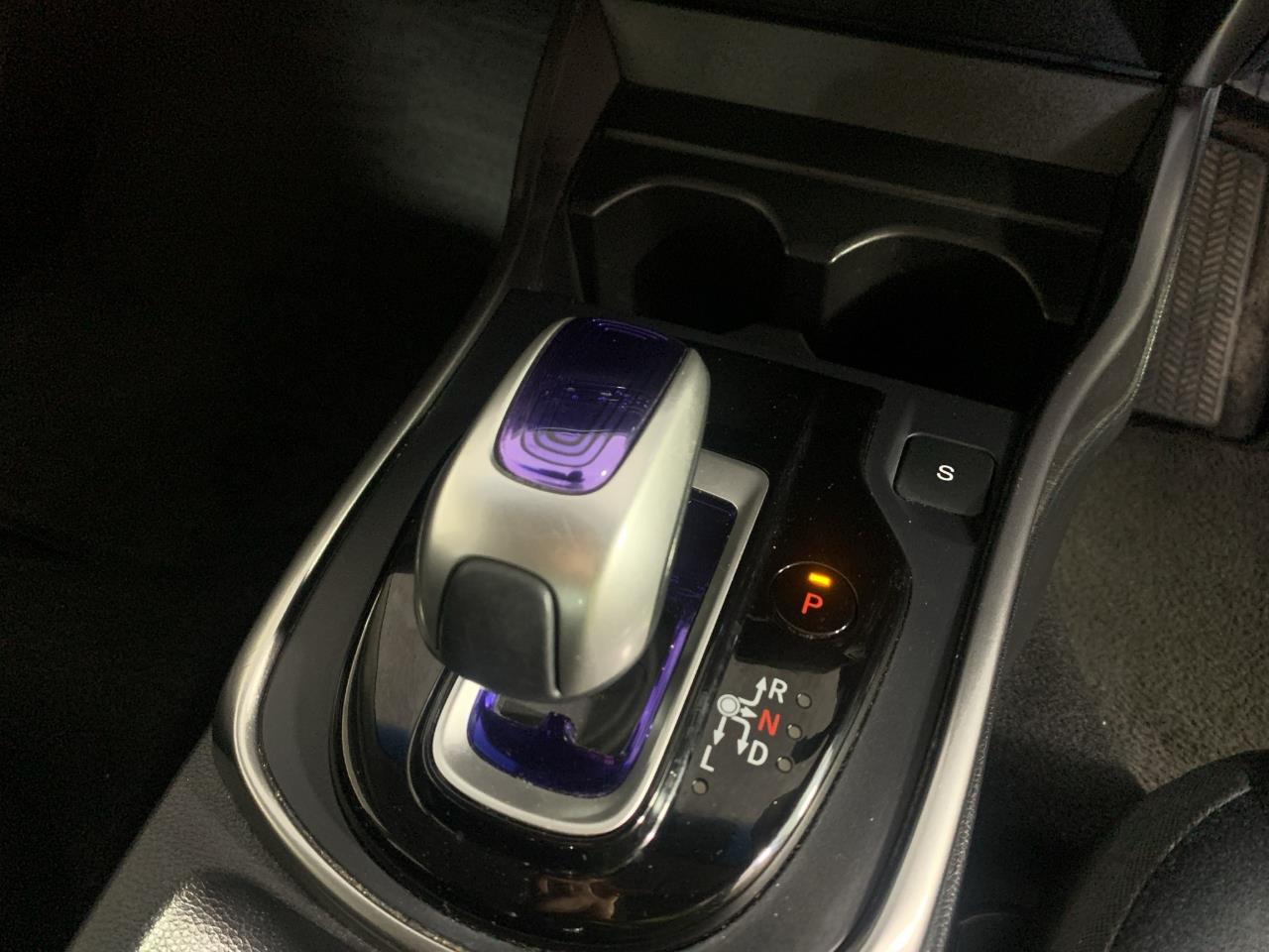 2016 Honda Grace Hybrid EX Sedan LOW KMS + SMART KEY + GREAT FUEL EFFICIENCY