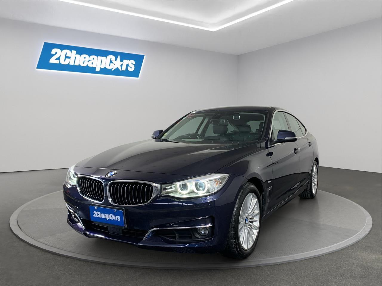 2016 BMW 320i  Sedan