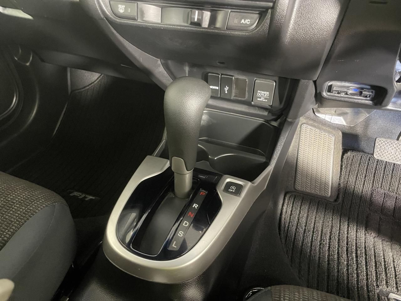 2014 Honda Fit Jazz Late Shape Hatchback AUTO LIGHTS + PUSH BUTTON START