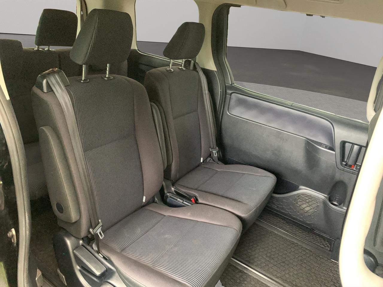 2015 Toyota Noah Hybrid X People Mover POWER SLIDING DOORS + REVERSING CAMERA 