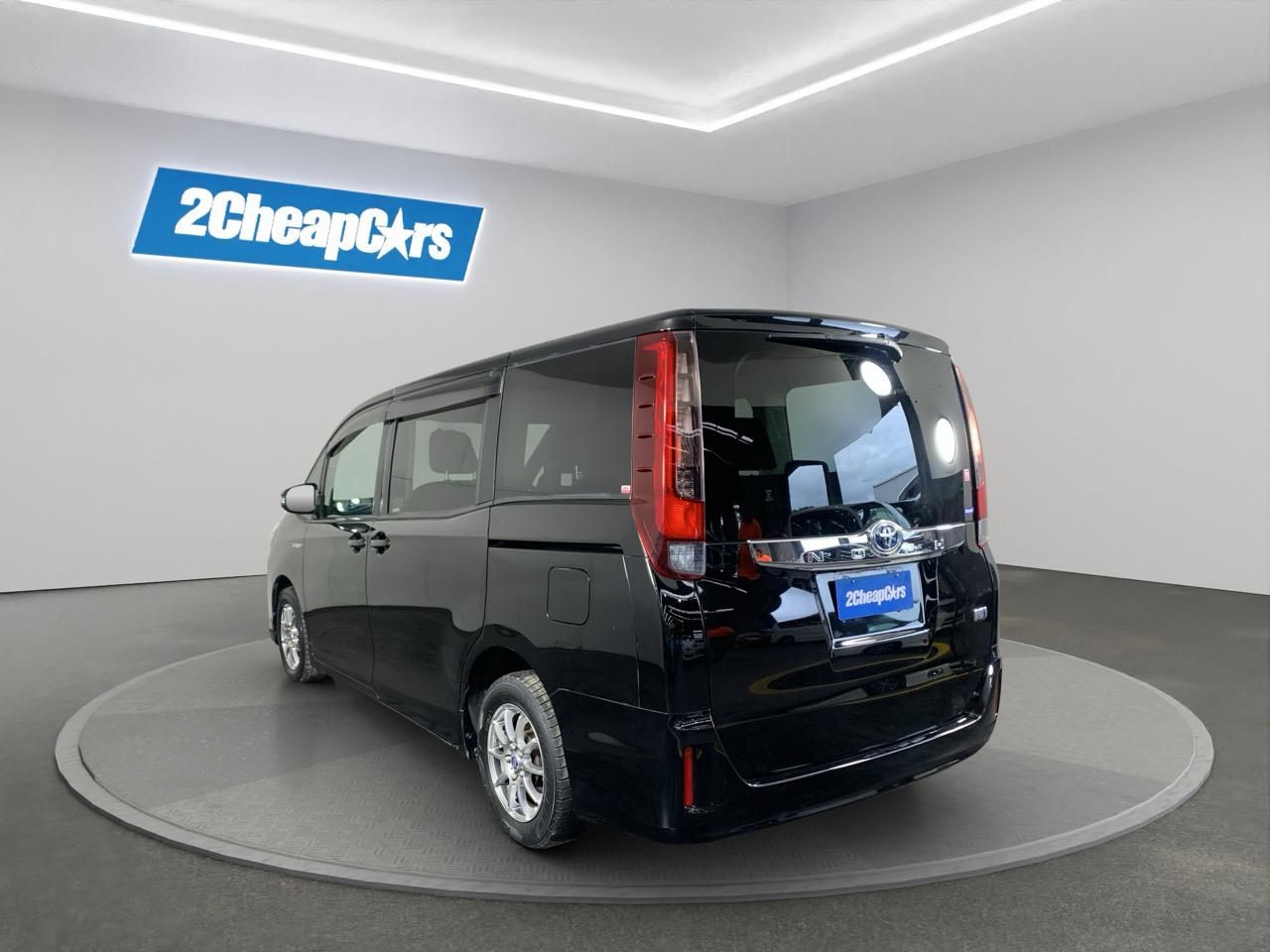 2015 Toyota Noah Hybrid X People Mover POWER SLIDING DOORS + REVERSING CAMERA 