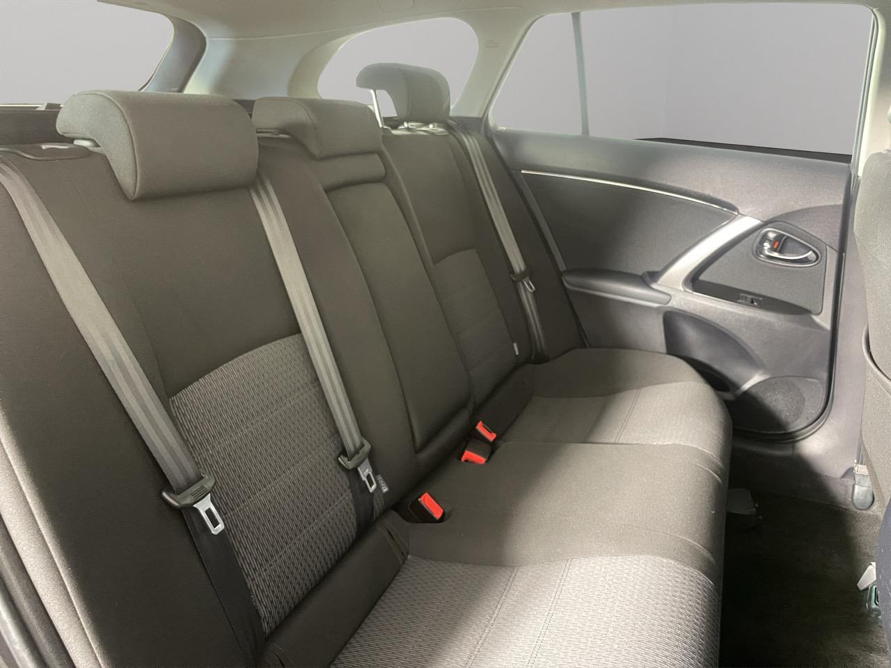 2015 Toyota Avensis WAGON XI Station Wagon REVERSING CAMERA + AUTO LIGHTS + PUSH BUTTON START