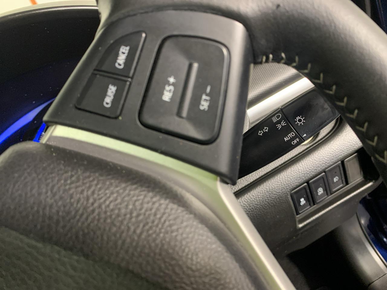 2014 Suzuki Swift STYLE DJE Hatchback CRUISE CONTROL + HEATED SEATS + PADDLE SHIFT