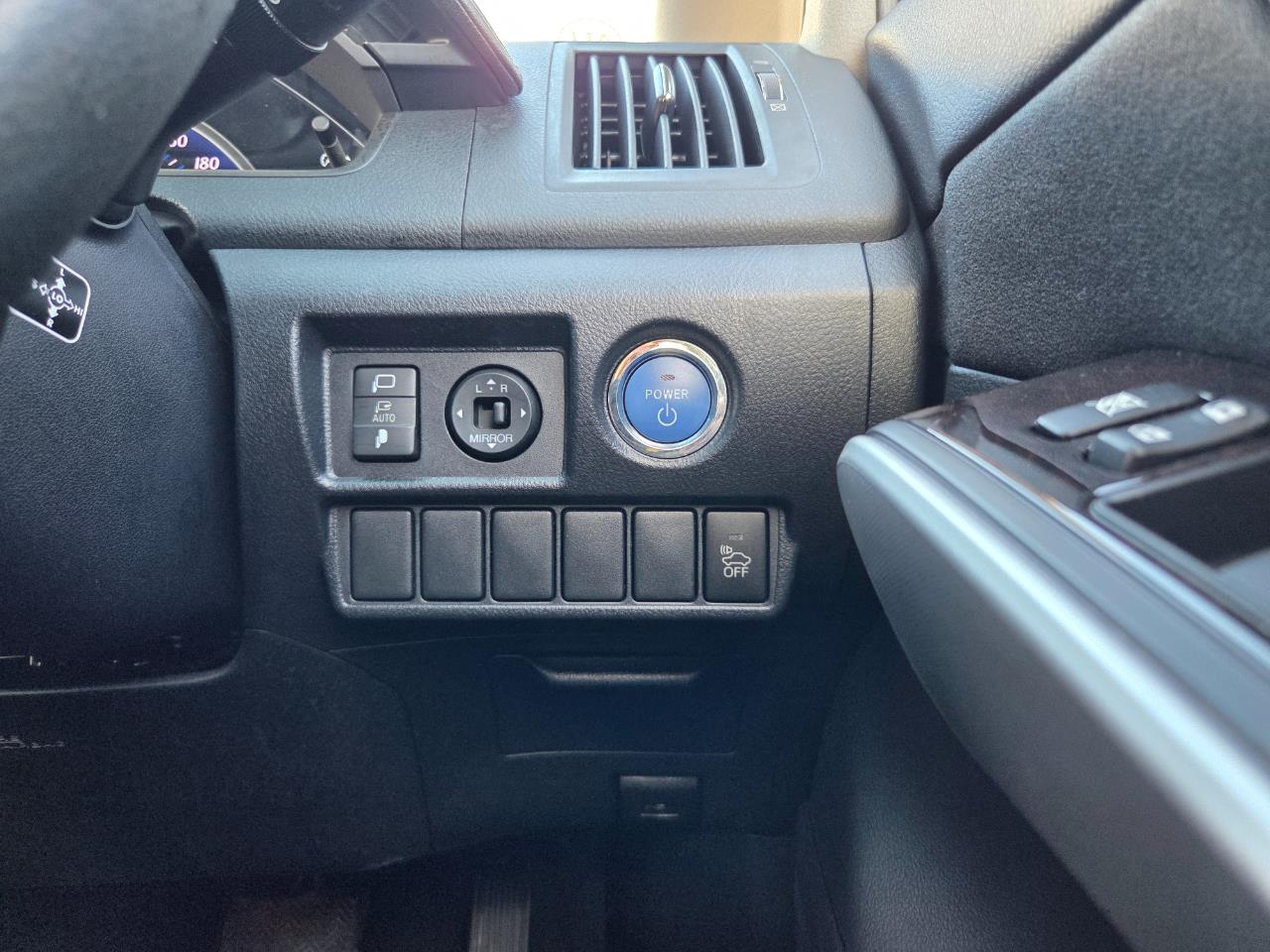 2013 Toyota SAI G Sedan POWER ADJUSTMENT SEATS + REVERSING CAMERA