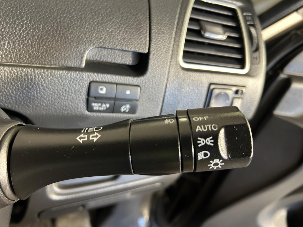 2015 Nissan Serena Hybrid Highway Star People Mover 360 DEGREE CAMERA + POWER SLIDING DOOR + SMART KEY